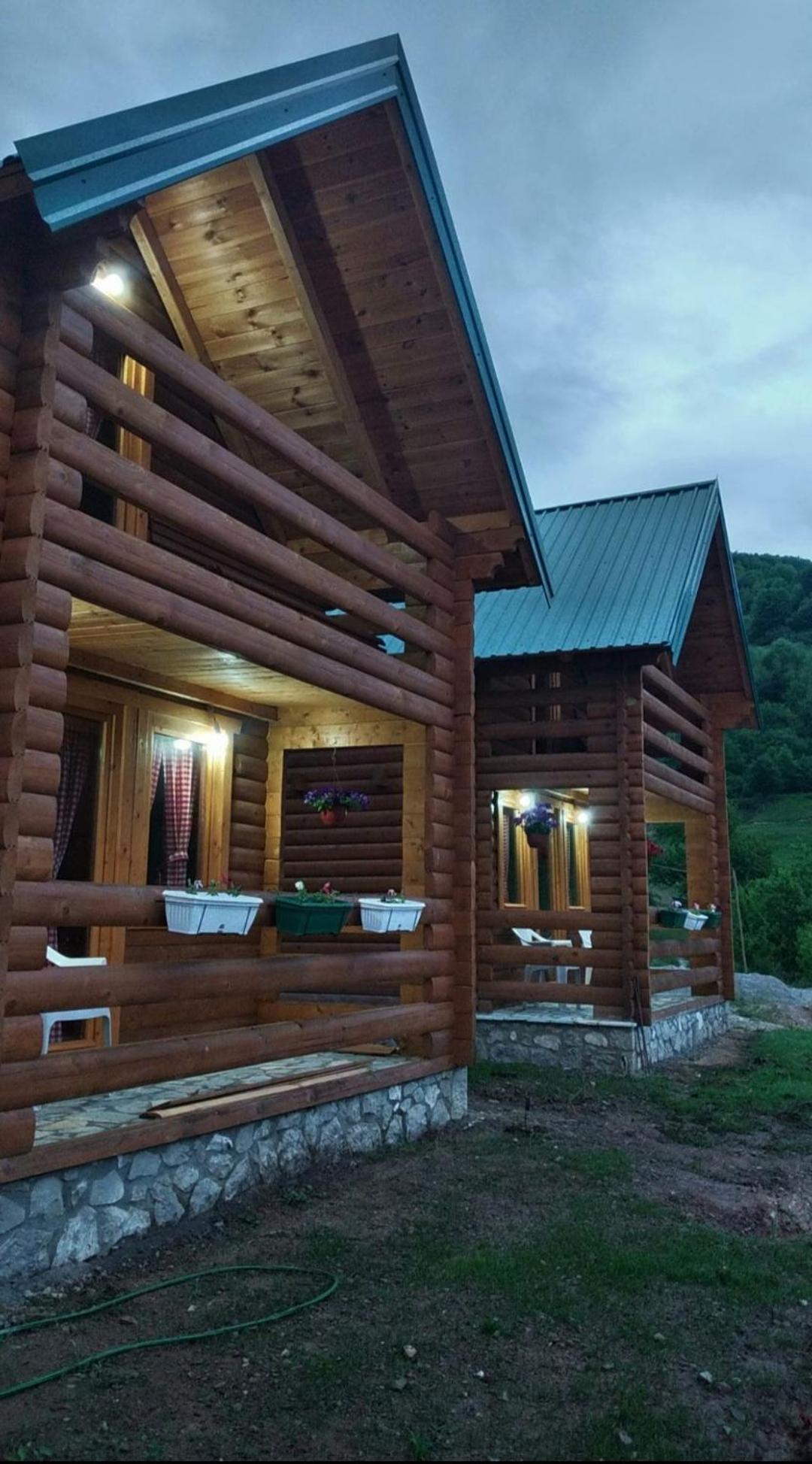 Eco Village Jasavic Плав Екстериор снимка